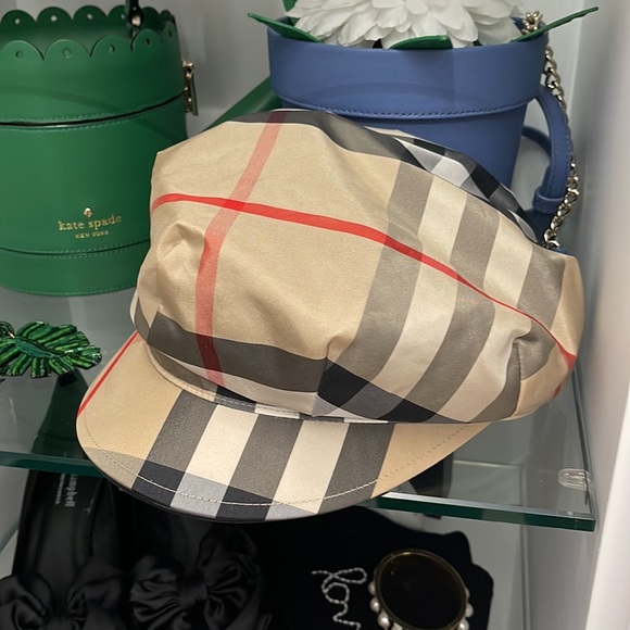 Burberry Pageboy Cap - Picture 8 of 9